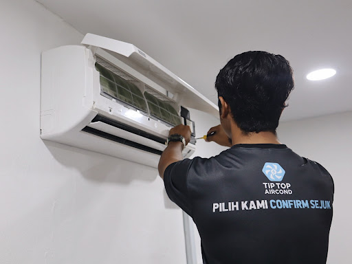 Aircond Service Kota Kinabalu by (Tip Top Aircond)