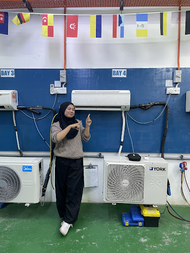 AYAT ENGINEERING - KONTRAKTOR AIRCOND DAN TRAINING CENTRE ( MELAKA &. JOHOR )