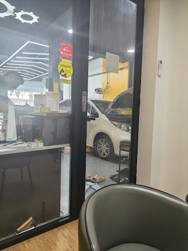 CARSOME Service Center Dedap