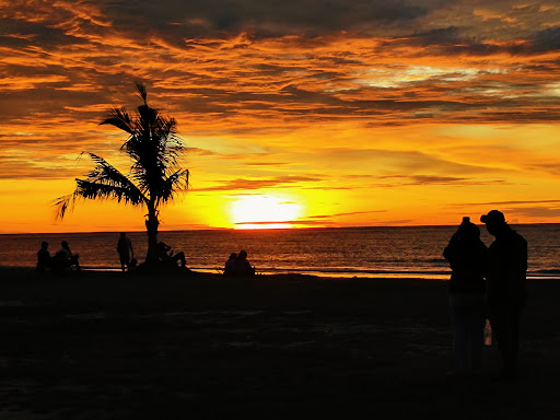 Pantai Layang-Layangan