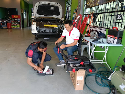 RTR MOTORSPORT GARAGE